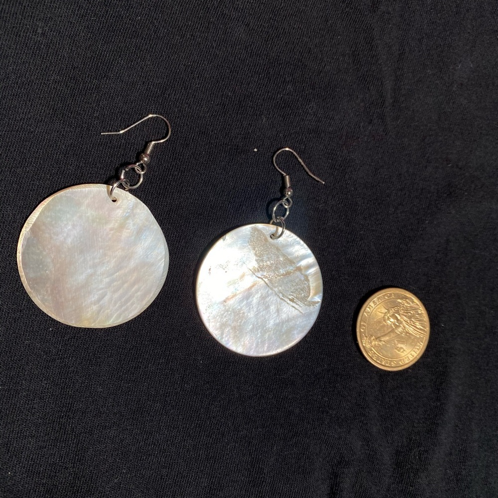 Earring - Picture 3 of 3